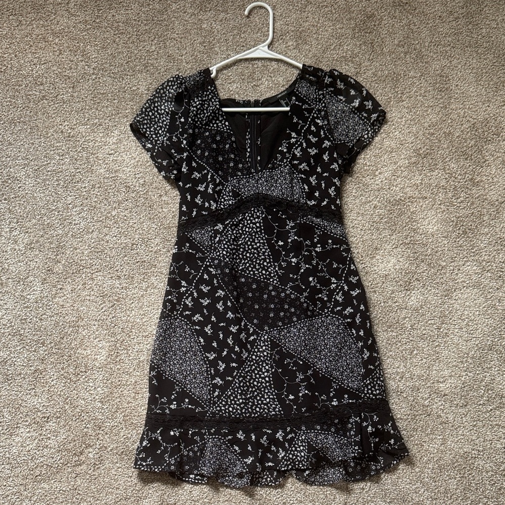 Forever 21 Black and White Floral Mini Dress